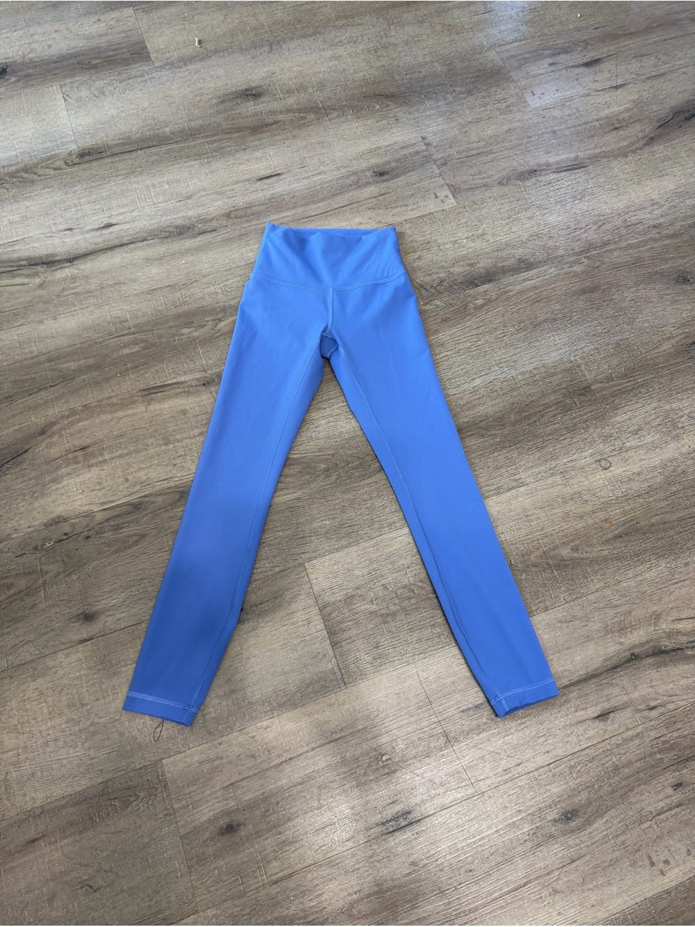 lululemon athletica cobalt blue leggings with reflective logo